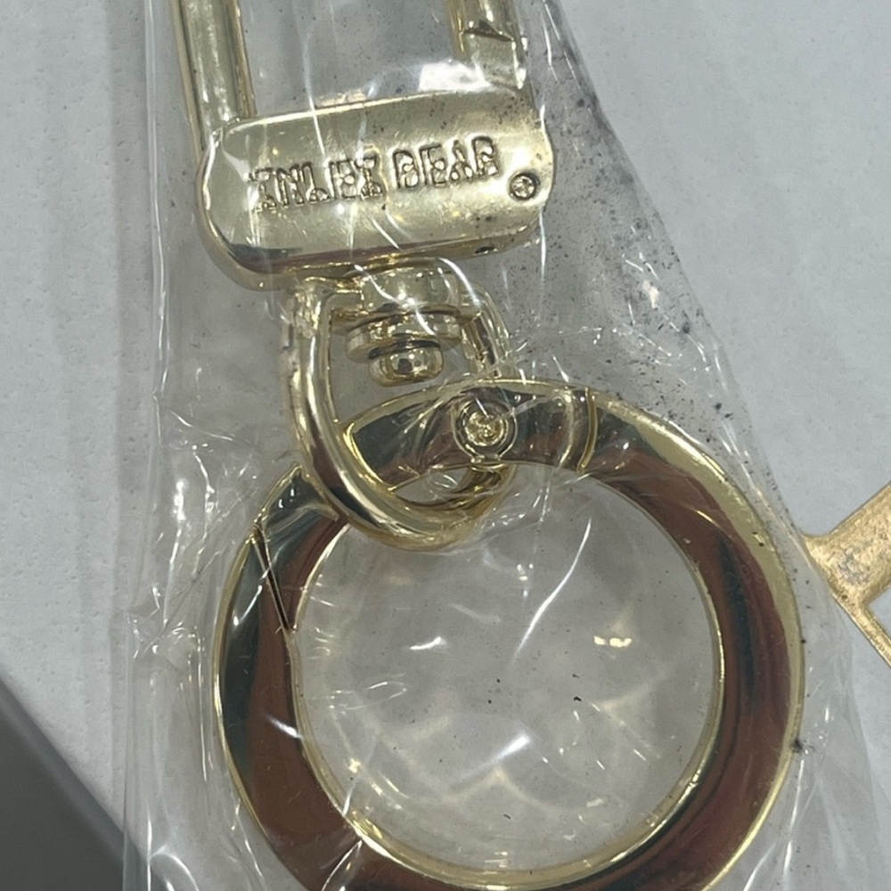 Dior INLEX Metallic Teddy Bear Keychain
Bag Charm Gold/Silver Tone Metal - Picture 9 of 10